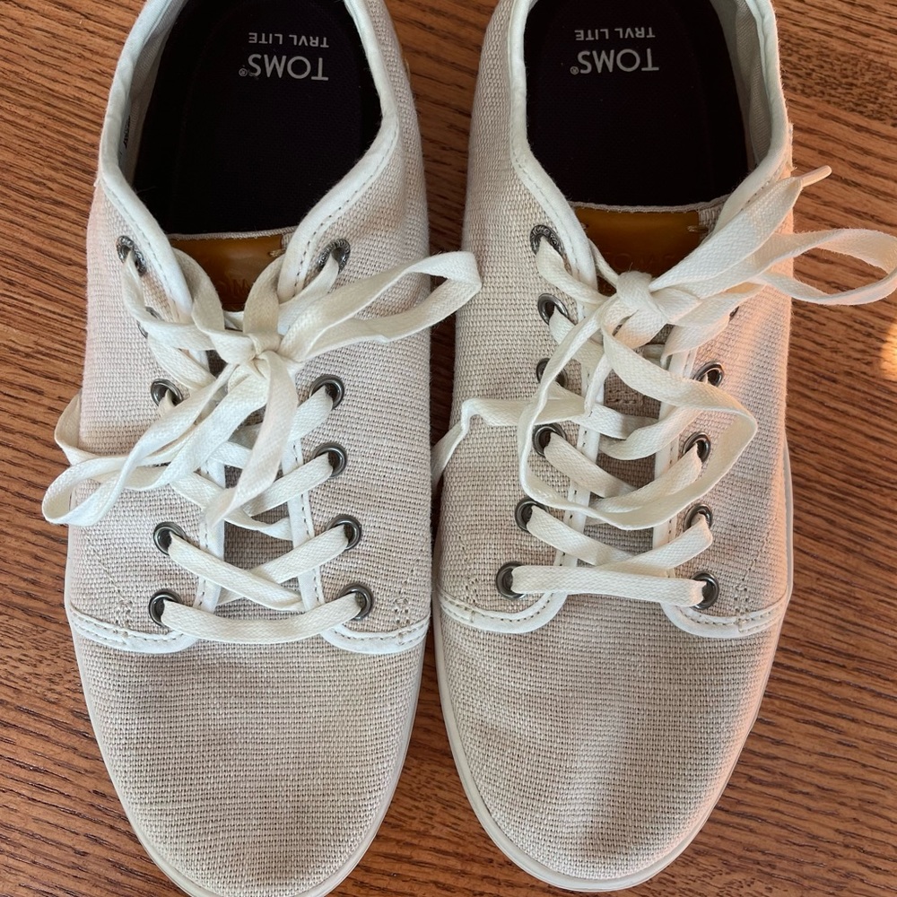 Tom’s Mens Travel Lite, size 7.5, lightly worn